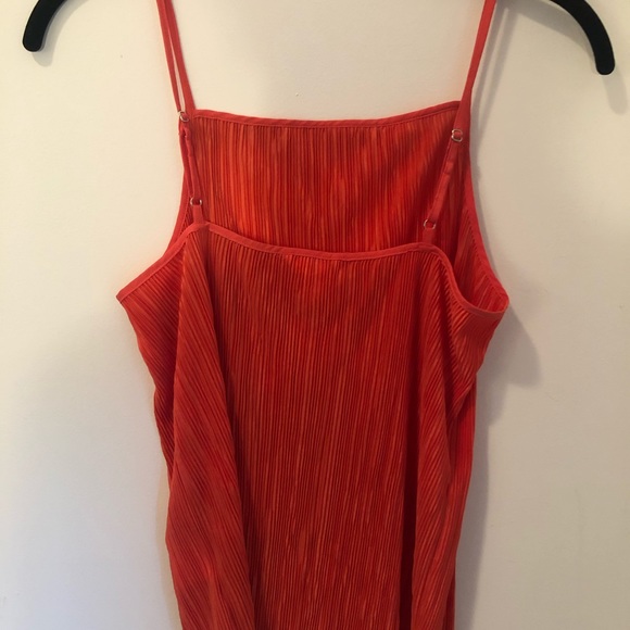 Red Club Monaco Top - Picture 5 of 6